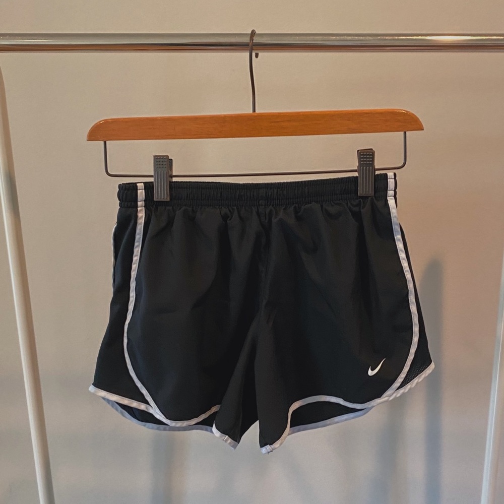 nike black shorts